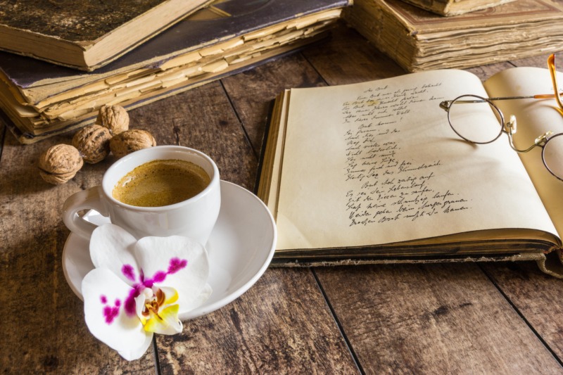 コーヒーと本と眼鏡